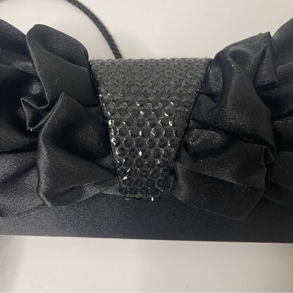 Jessica McClintock Black‎ Satin Evening Purse/Clutch with Ruffled Bow - Picture 4 of 8